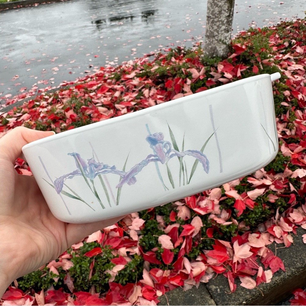 Vintage Shadow Iris CorningWare 2 Liter Casserole Baking Dish A-2-B Rare